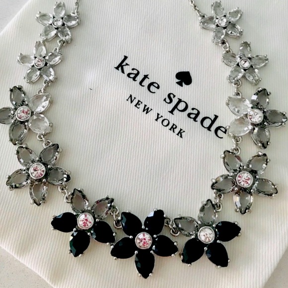 New Kate Spade bed of roses necklace - Picture 3 of 10